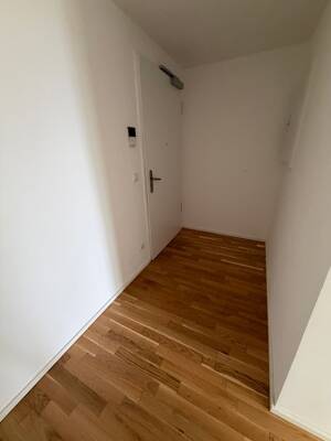 EBK, Stellplatz und ein grandioser Ausblick über Erlangen! – 91052 Erlangen – Vorschaubild 9