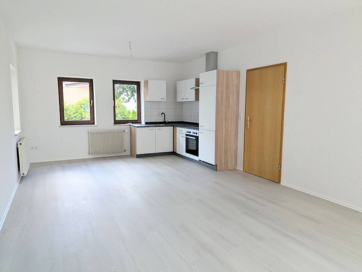 Erstbezug - Kernsanierte 2-Zimmer-Wohnung mit Balkon in der Altstadt von Wächtersbach – 63607 Wächtersbach – Bild 1 von 5