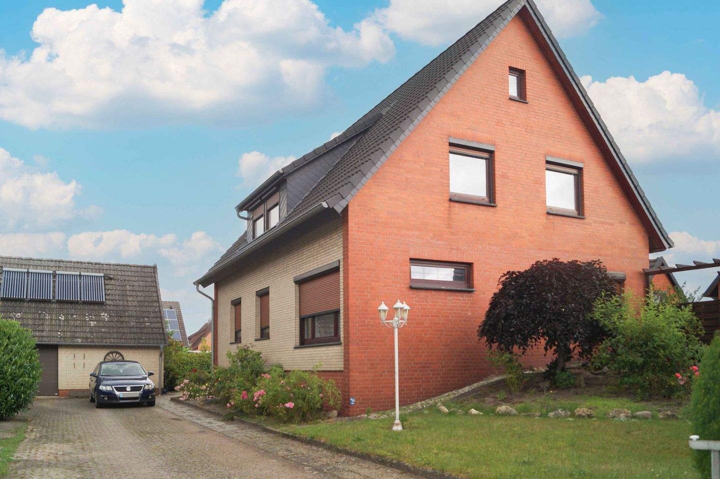 Optimal für Familien - mit Einliegerwohnung – Dörverden – Bild 1 von 9