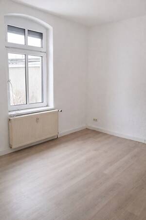 RENOVIERTE 6-ZIMMERWOHNUNG – 39122 Magdeburg – Vorschaubild 2