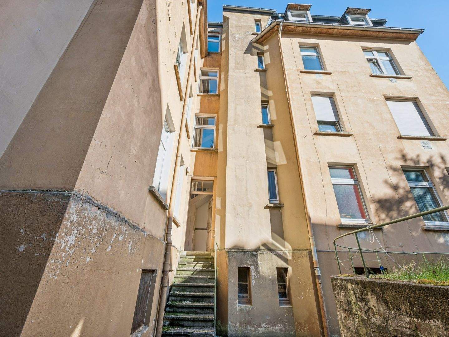 Solide Investition in historische Bausubstanz-Denkmalgeschütztes Mehrfamilienhaus in Heckinghausen – Wuppertal – Vorschaubild 4