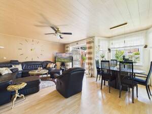 5 Schlafzimmer + Wohnzimmer - Energieklasse B - Garage - Garten - Terrasse - Einbauküche – 30890 Barsinghausen – Vorschaubild 4