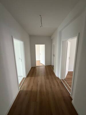 Renovierte 2-Zimmer-Wohnung mit Einbauküche in Connewitz – 4275 Leipzig – Vorschaubild 6