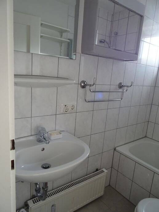 Möblierte 1 Zi. Whg. in München, Stadtteil Trudering-Riem mit Küche und Bad – München – Vorschaubild 7