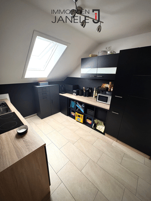 Moderne 2-Zimmer-Dachgeschosswohnung mit Balkon nahe Universität und Universitätsklinikum – 93051 Regensburg – Vorschaubild 5