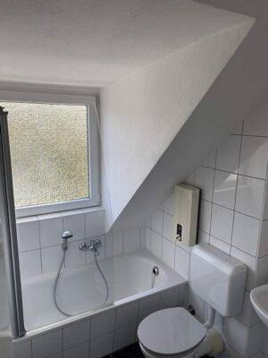 Attraktive 2,5-Zimmer-DG-Wohnung in einer TOP-Lage von Essen-Bredeney – 45133 Essen – Vorschaubild 6