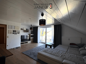 Moderne 2-Zimmer-Dachgeschosswohnung mit Balkon nahe Universität und Universitätsklinikum – 93051 Regensburg – Vorschaubild 2