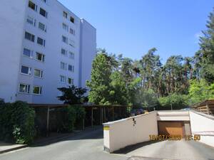 Renovierte und gepflegte 2 Zimmer Whg. mit großem Balkon und Waldblick Erlangen z. verkaufen.