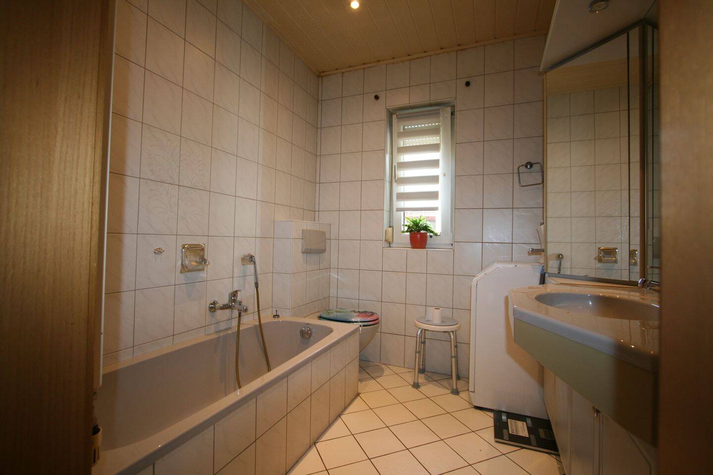 Einfamilienhaus mit herrlicher Aussicht in begehrter Wohnlage von Herpf – Meiningen – Vorschaubild 7