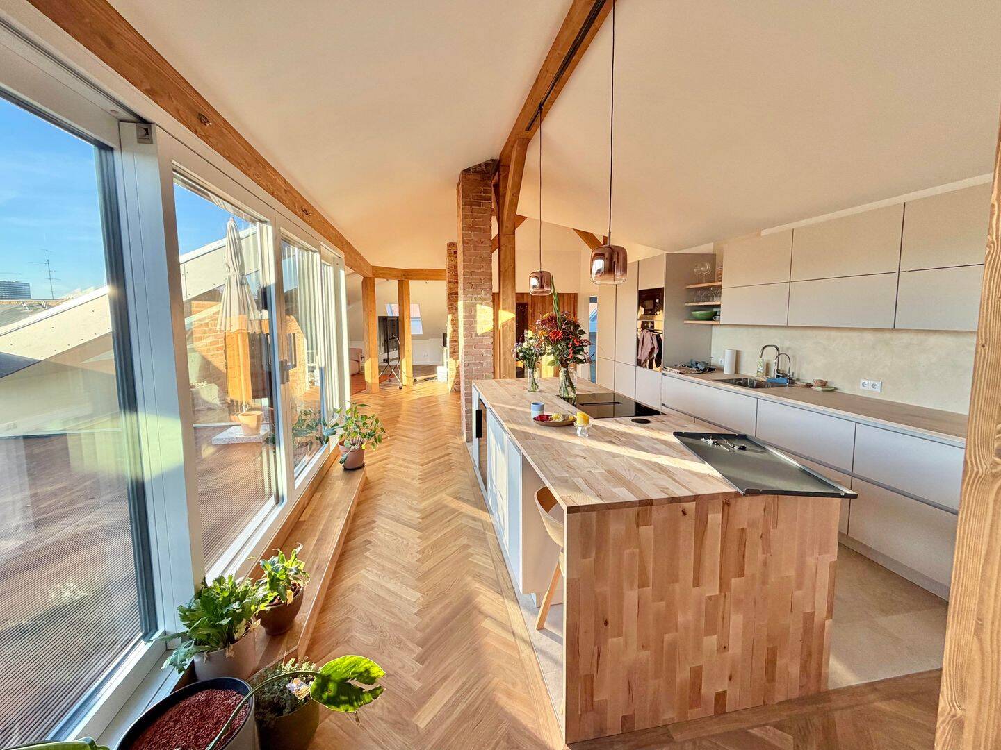 160qm exklusives Penthouse mit Sauna und Terrasse im Bergmannkiez