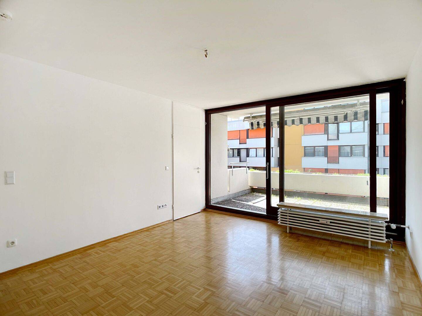 Lage, Lage, Lage! Praktische 2-Zimmer-Wohnung mit TG-Stellplatz im inneren Westen – Regensburg – Vorschaubild 6
