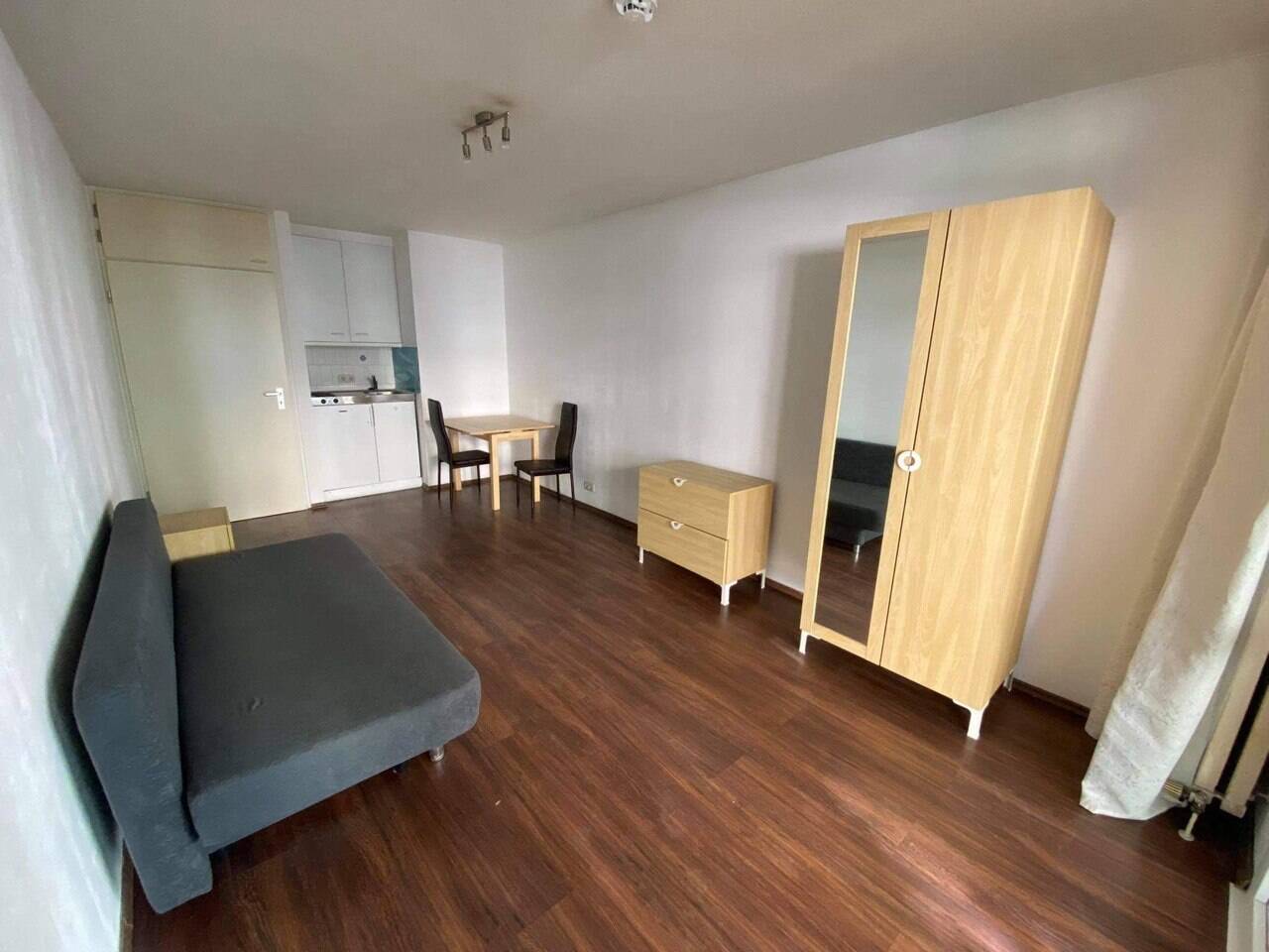 Studio Apartment 27 m² mit Terrasse für Studierende – München – Vorschaubild 2
