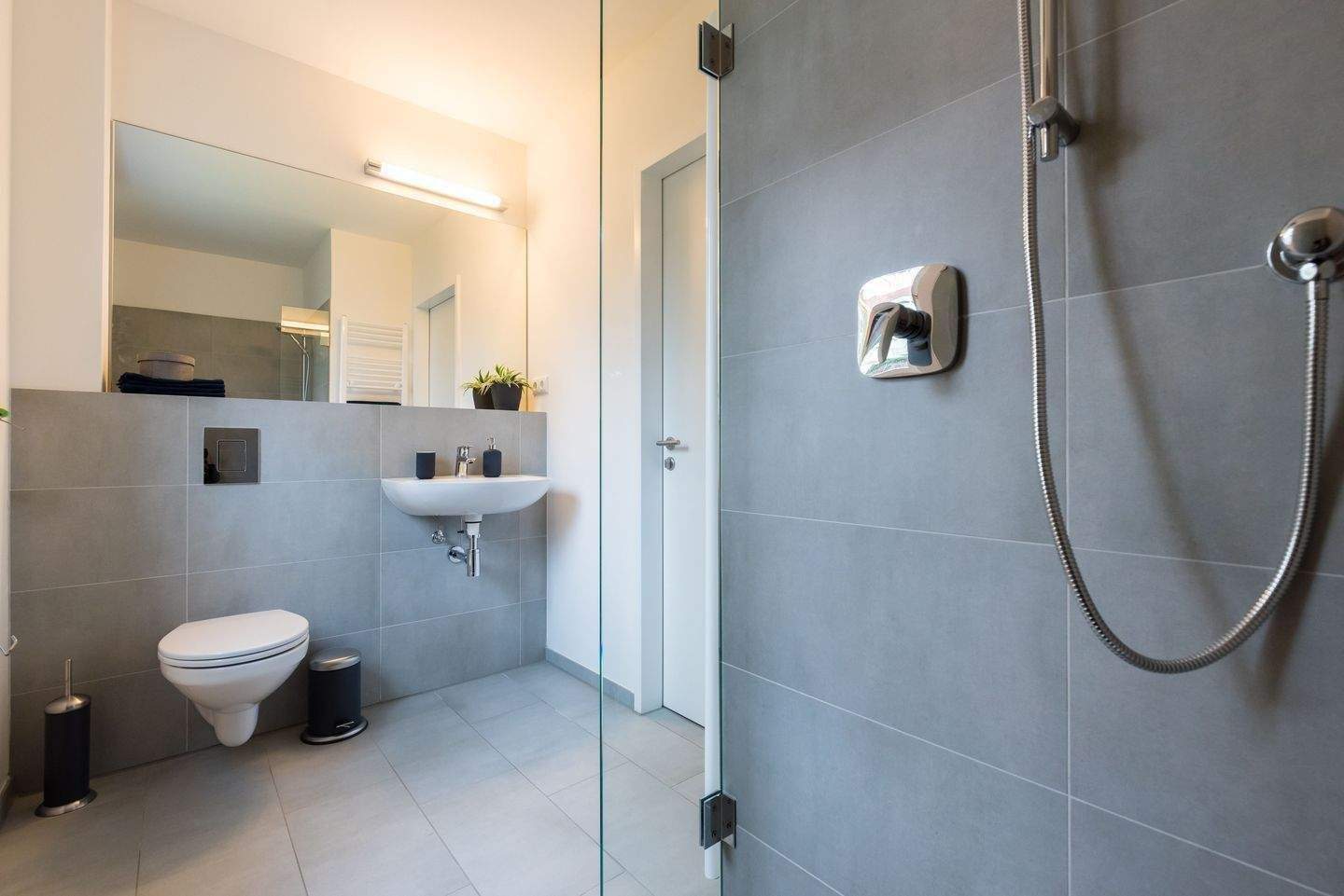 Helles möbliertes Apartment mit eigener Terrasse und ALL-IN-Miete am Campus Babelsberg – Potsdam – Vorschaubild 5