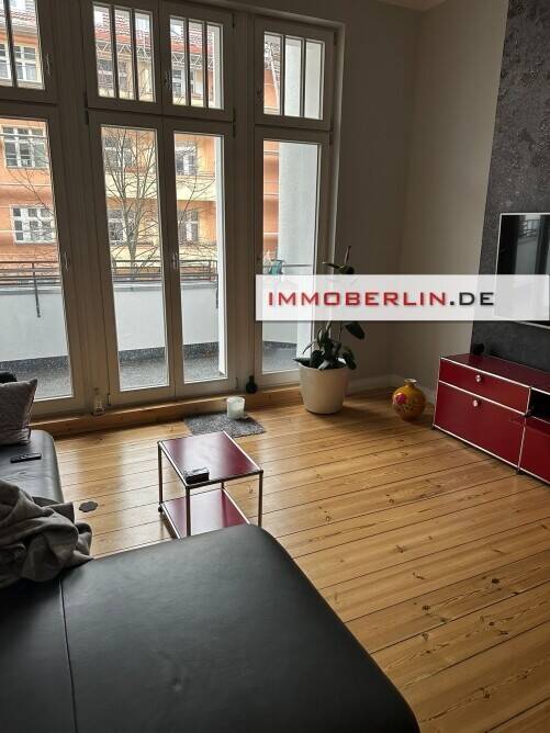 IMMOBERLIN.DE - Ruhig im Bötzow-Kiez! Sehr attraktive Altbauwohnung mit Westloggia – Berlin – Bild 1 von 9