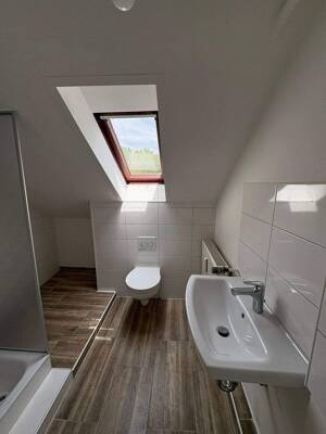 1. Monat kaltmietfrei! Moderne 2-Zimmer-Dachgeschosswohnung – frisch saniert – 45143 Essen – Vorschaubild 3