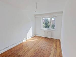 *FRISCH MODERNISIERT* Gemütliche 2,5-Zimmer-Altbauwohnung mit Balkon – 22307 Hamburg – Vorschaubild 3