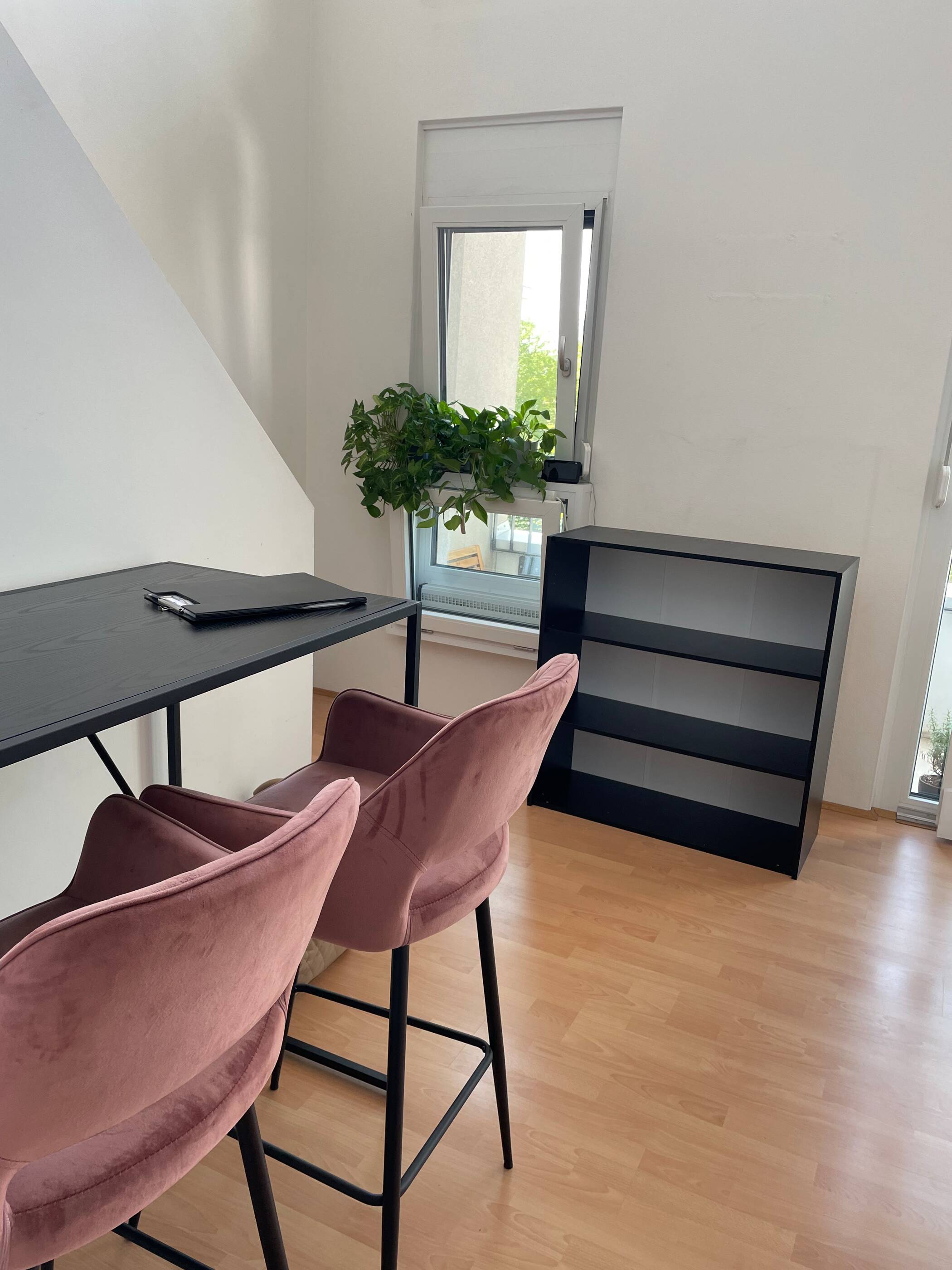Schicke 1,5 Zimmer Wohnung mit EBK und Balkon – Regensburg – Vorschaubild 4