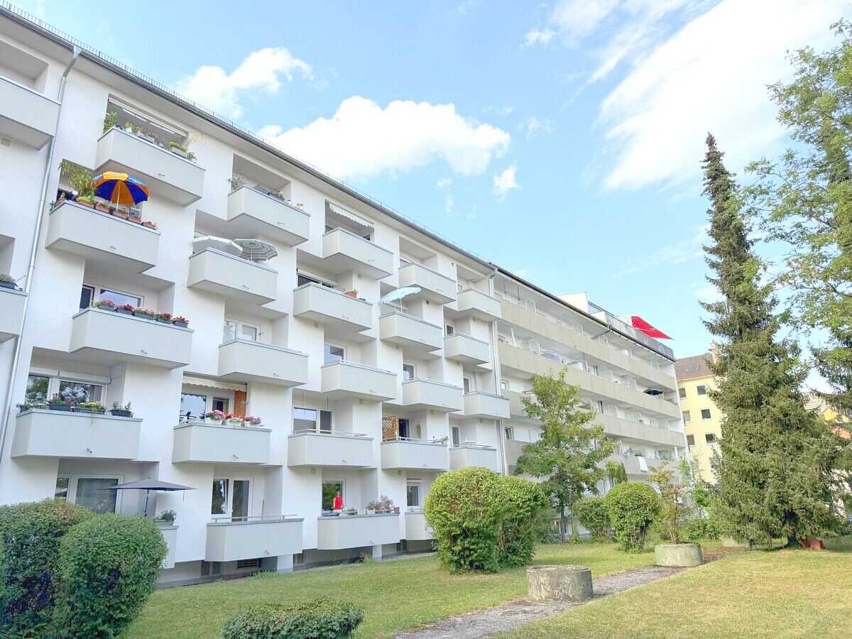 Ruhige Lage am Olympiapark und BMW ! Renovierte 2 Zimmer-Wohnung mit Süd-Balkon in Schwabing-West – München – Vorschaubild 6