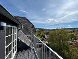 Moderne Dachgeschoss-Wohnung mit Balkon in Lauterbach-Zentrum – 36341 Lauterbach – Vorschaubild 2
