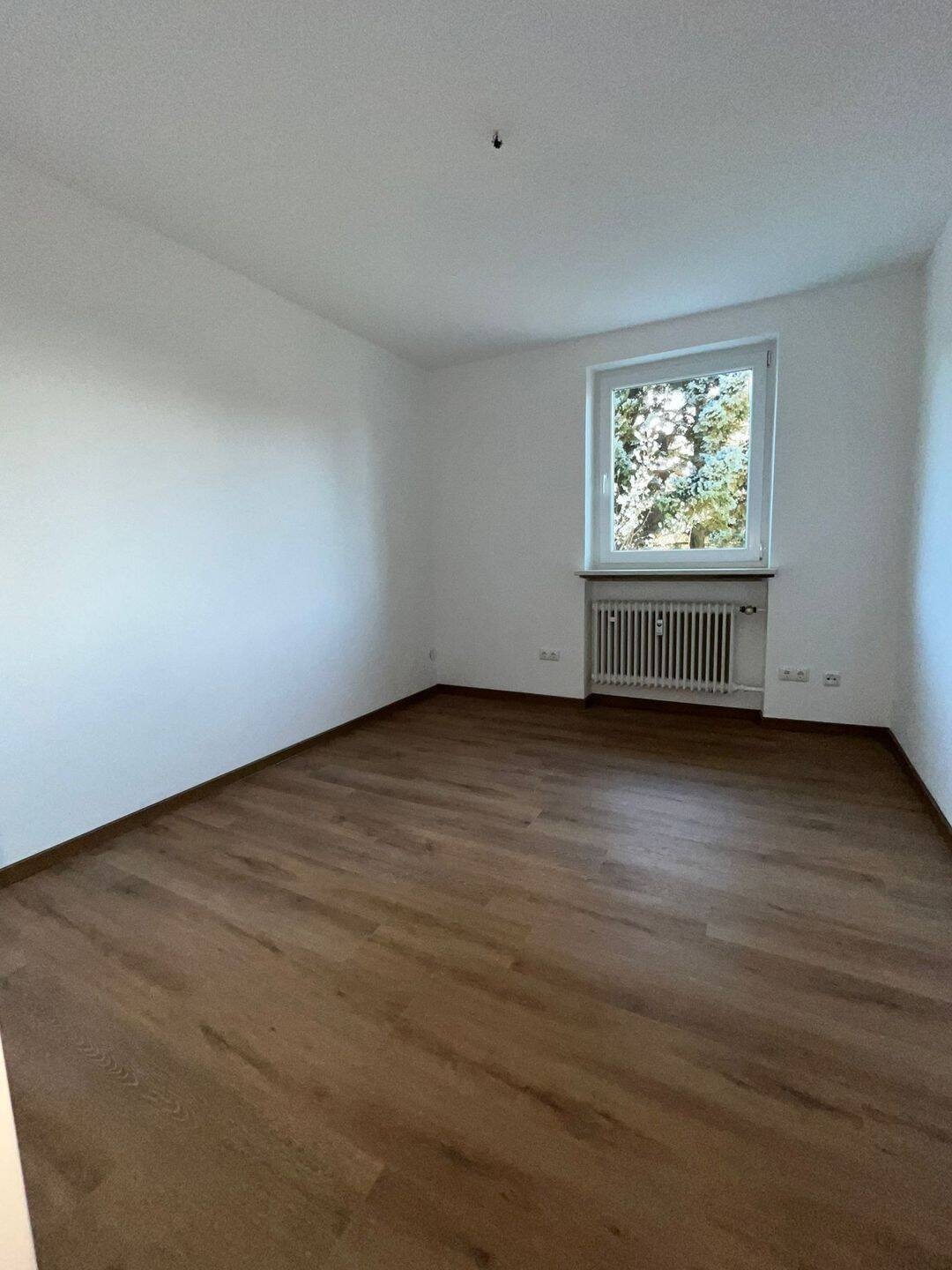 Schöne 2-Zimmer-Wohnung mit großen Balkon nahe Uni Erlangen – Erlangen – Vorschaubild 6