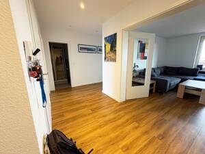 Hell & modern & viel Platz: sanierte 3 Zimmer, Balkon, guter Schnitt, neues Bad mit Wanne + Dusche – 50968 Köln – Vorschaubild 3