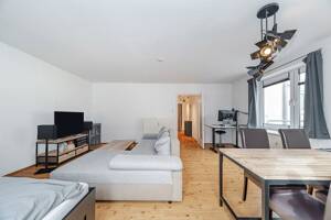 Ab Februar verfügbar: Urbanes Wohnen über den Dächern - Apartment in Bestlage – 80538 München – Vorschaubild 5