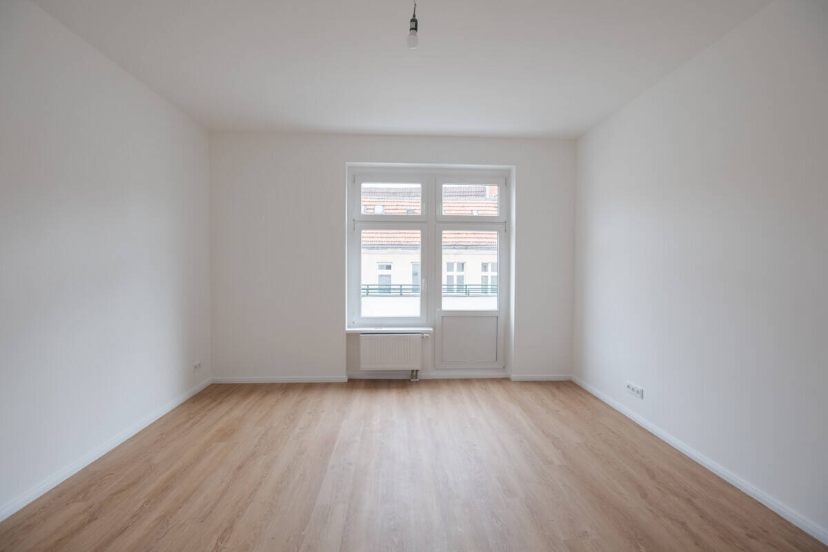 Erstbezug nach Sanierung: Attraktive, lichtdurchflutete 2-Zimmer-Wohnung I Balkon & Tageslicht-Bad – Berlin – Vorschaubild 5