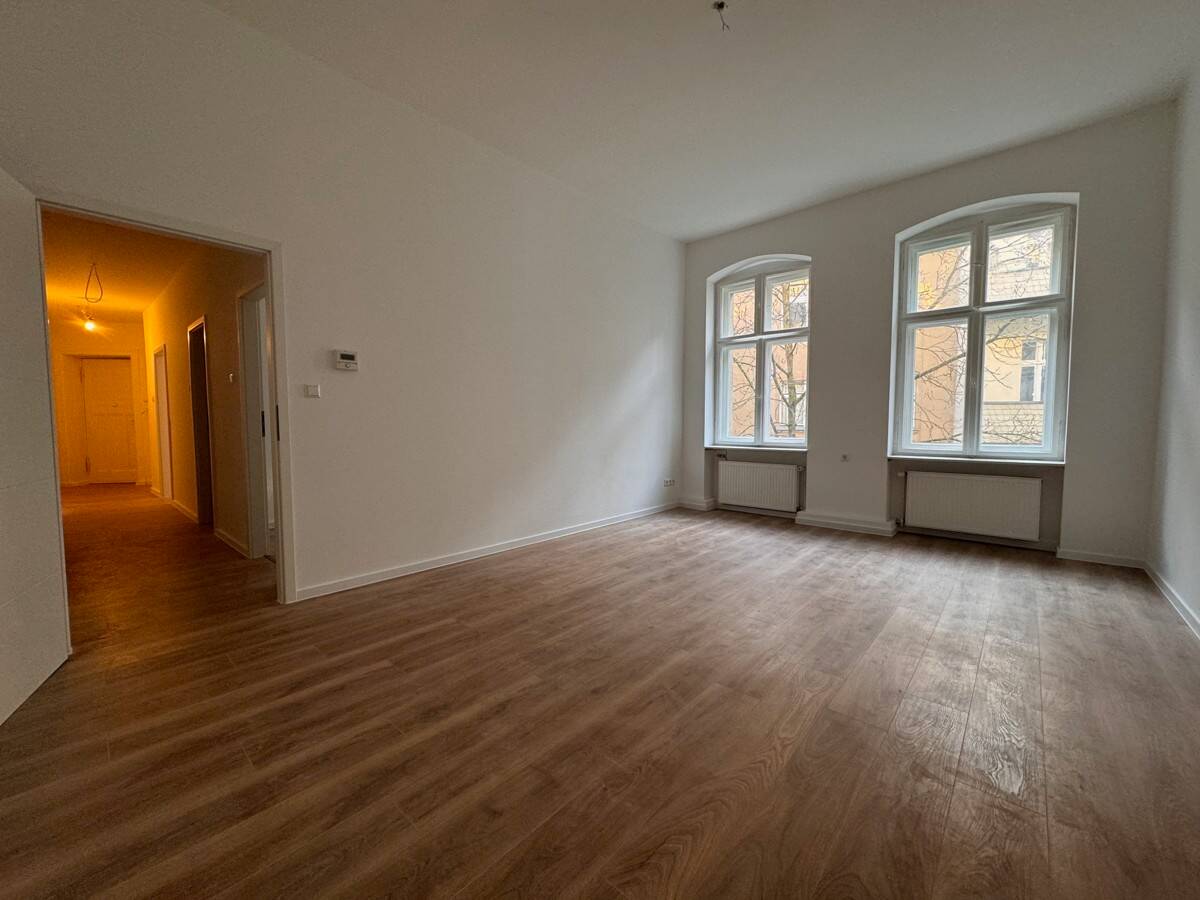 Moabit: Kaiserin-Augusta-Alle: ERSTBEZUG: 2-Zi-AB-Whg, HH 2. OG, ca 53 m² per SOFORT zu VERKAUFEN – Berlin – Bild 1 von 9