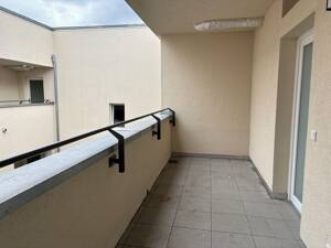 * moderne 1 Zimmerwohnung mit Loggia in saniertem Altbau * – 1277 Dresden – Vorschaubild 5