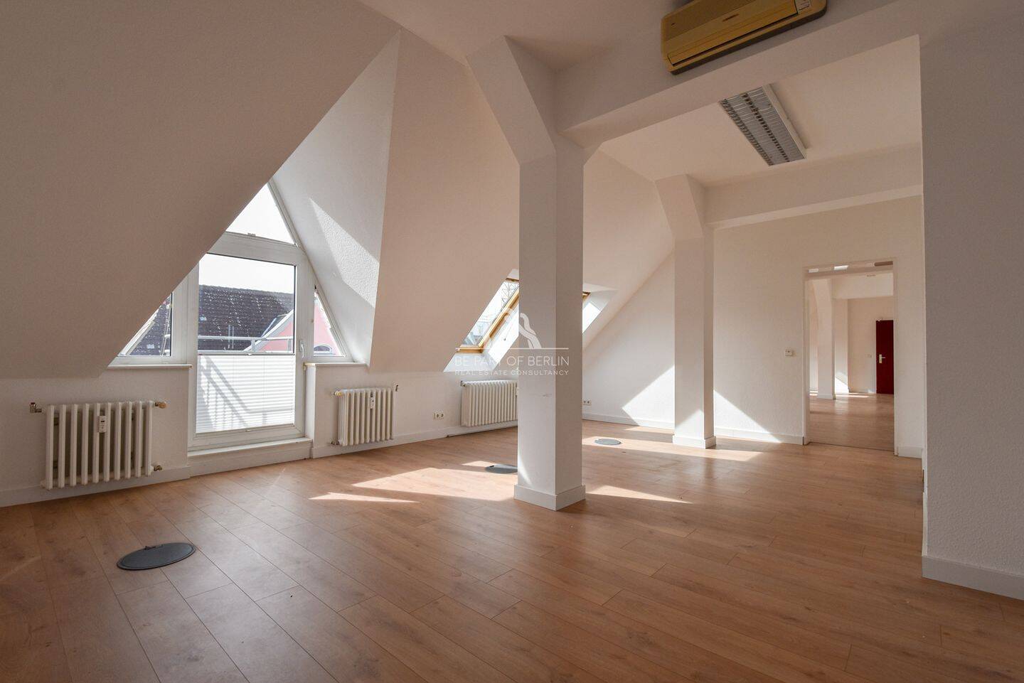 TOP LAGE | AUSBLICK ÜBER BERLIN IN CHARLOTTENBURG | PROVISIONSFREI | – Berlin – Vorschaubild 2
