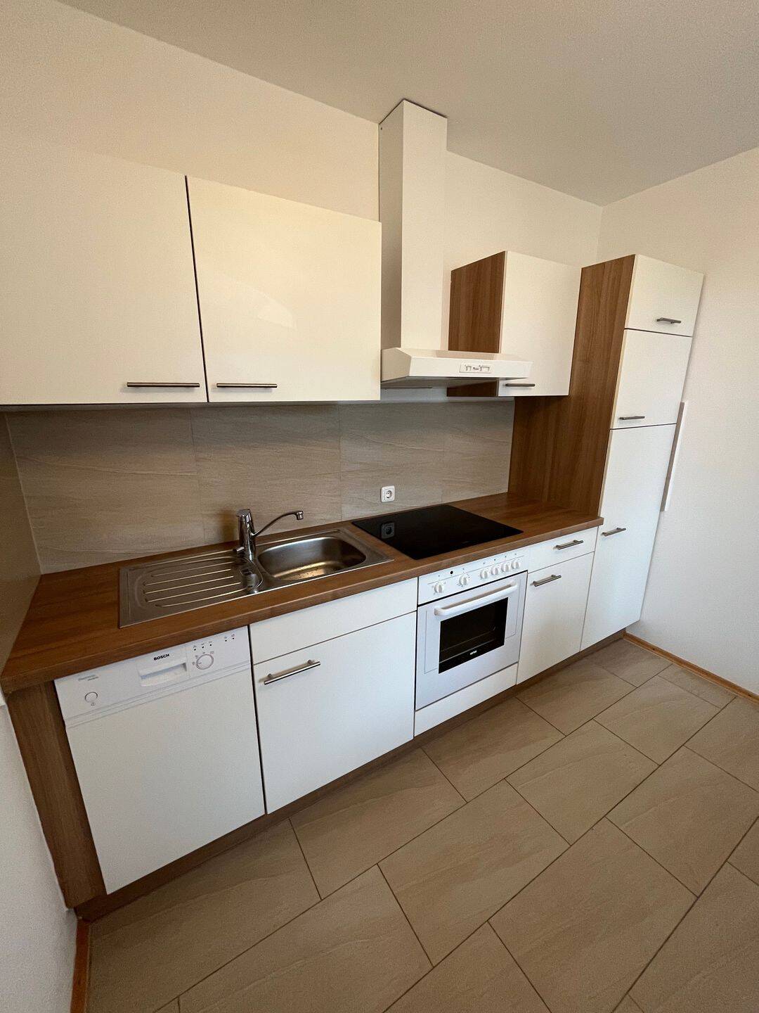 2-Zimmer Wohnung mit Balkon & Blick ins Grüne – München – Vorschaubild 5