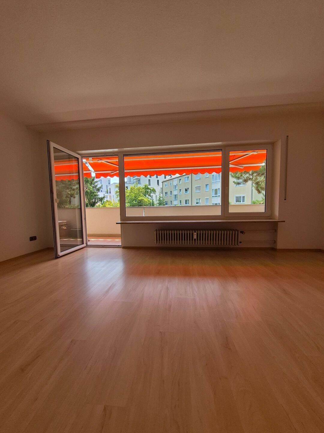 Ruhige, große und helle Wohnung nahe Stadtpark