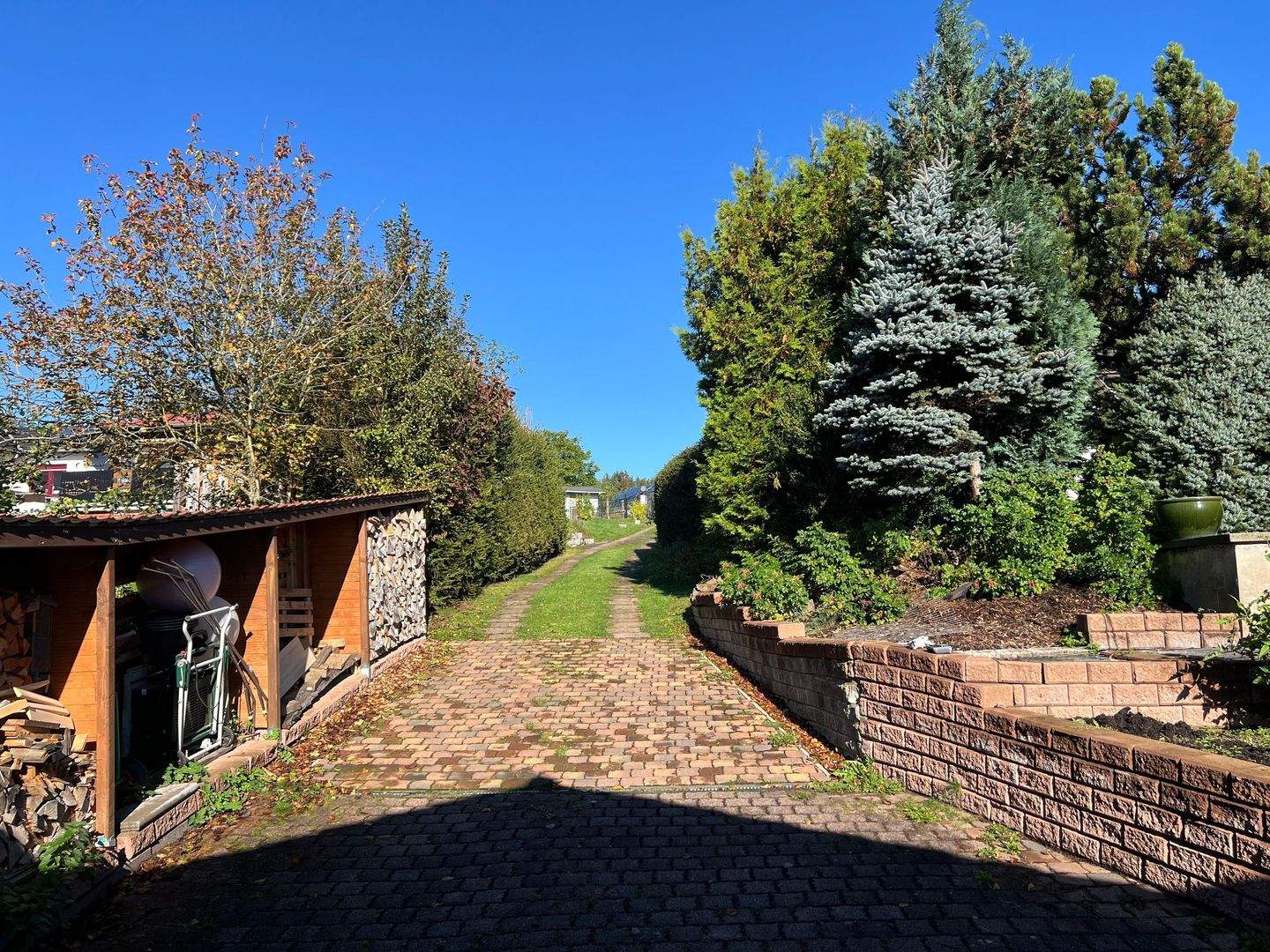 Einfamilienhaus mit großem geschlossenem Carport, Gästehaus und Sauna in Ortsrandlage – Tambach-Dietharz – Vorschaubild 4