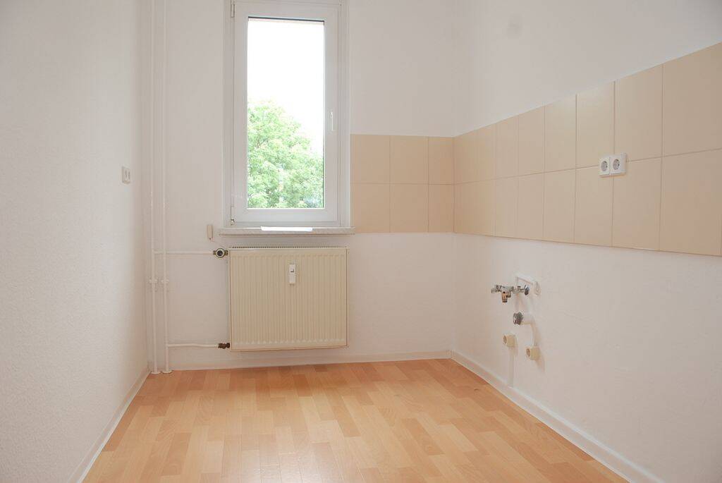3-Raum-Wohnung mit Badewanne – Chemnitz – Vorschaubild 2