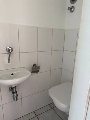 ** Helle renovierte 3 Zimmer Dachgeschoss-Wohnung in Leverkusen Quettingen, Burgloch** – 51381 Leverkusen – Vorschaubild 7
