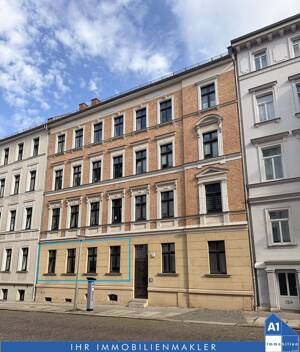 Vermietete 3-Raum-Erdgeschosswohnung nahe der Innenstadt - Denkmalobjekt mit Balkon