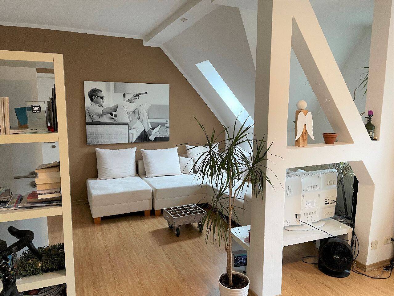 Düsseldorf-Unterbilk! 2-Zimmer-Altbauwohnung mit Wohnküche nähe Lorettostraße! – Düsseldorf – Vorschaubild 6