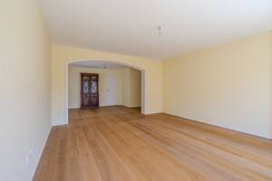 Stilvoll geschnittene Wohnung mit verglaster Loggia, nahe Ringpark, im Herzen Würzburgs – 97072 Würzburg – Vorschaubild 2