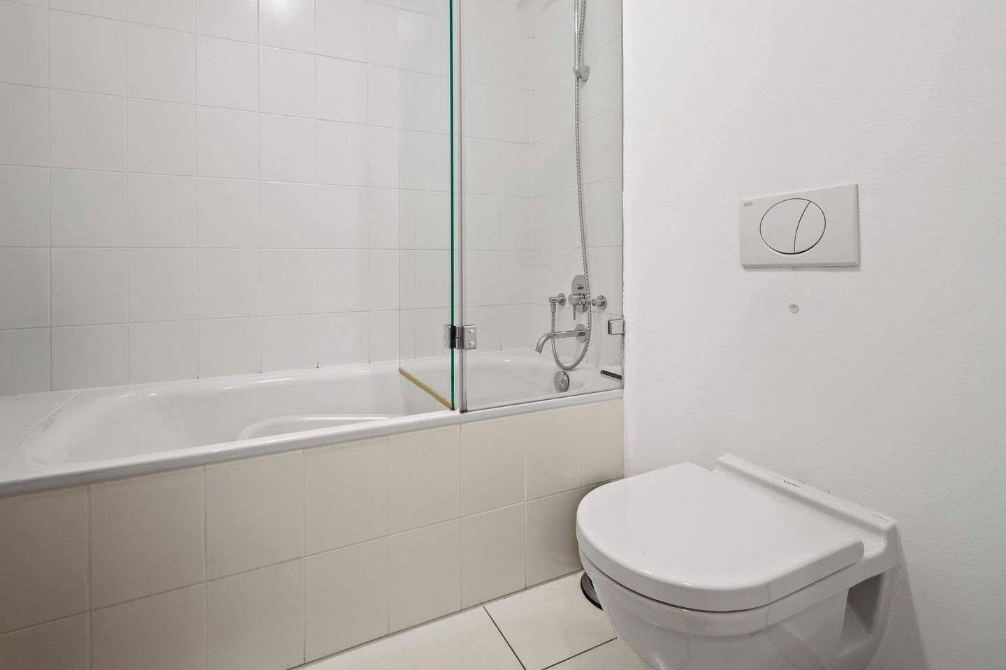 Moderne, bezugsfreie 2-Zi-Citywohnung mit großer Sonnenterrasse und Wellnessoase im Haus – München – Vorschaubild 8