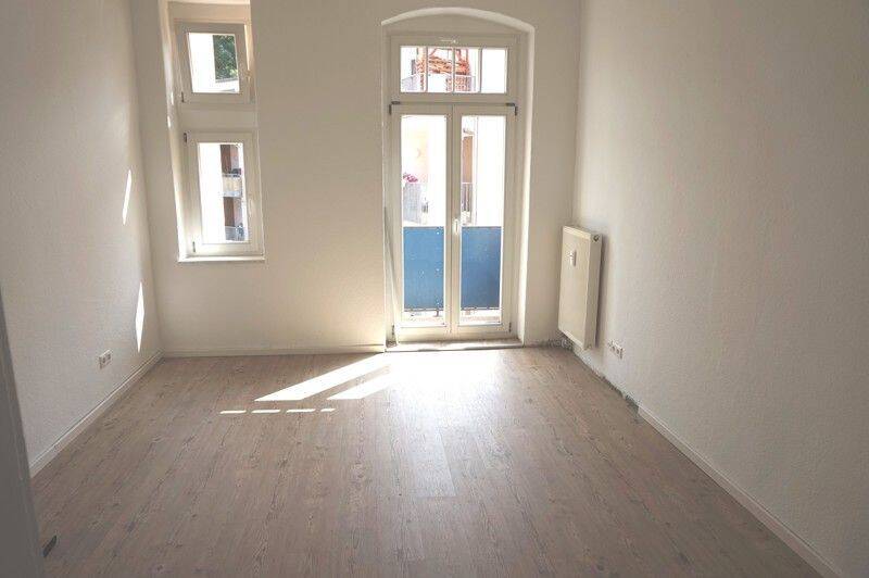 Schöne 3 Raumwohnung in ruhiger Lage mit Balkon – Dresden – Vorschaubild 3
