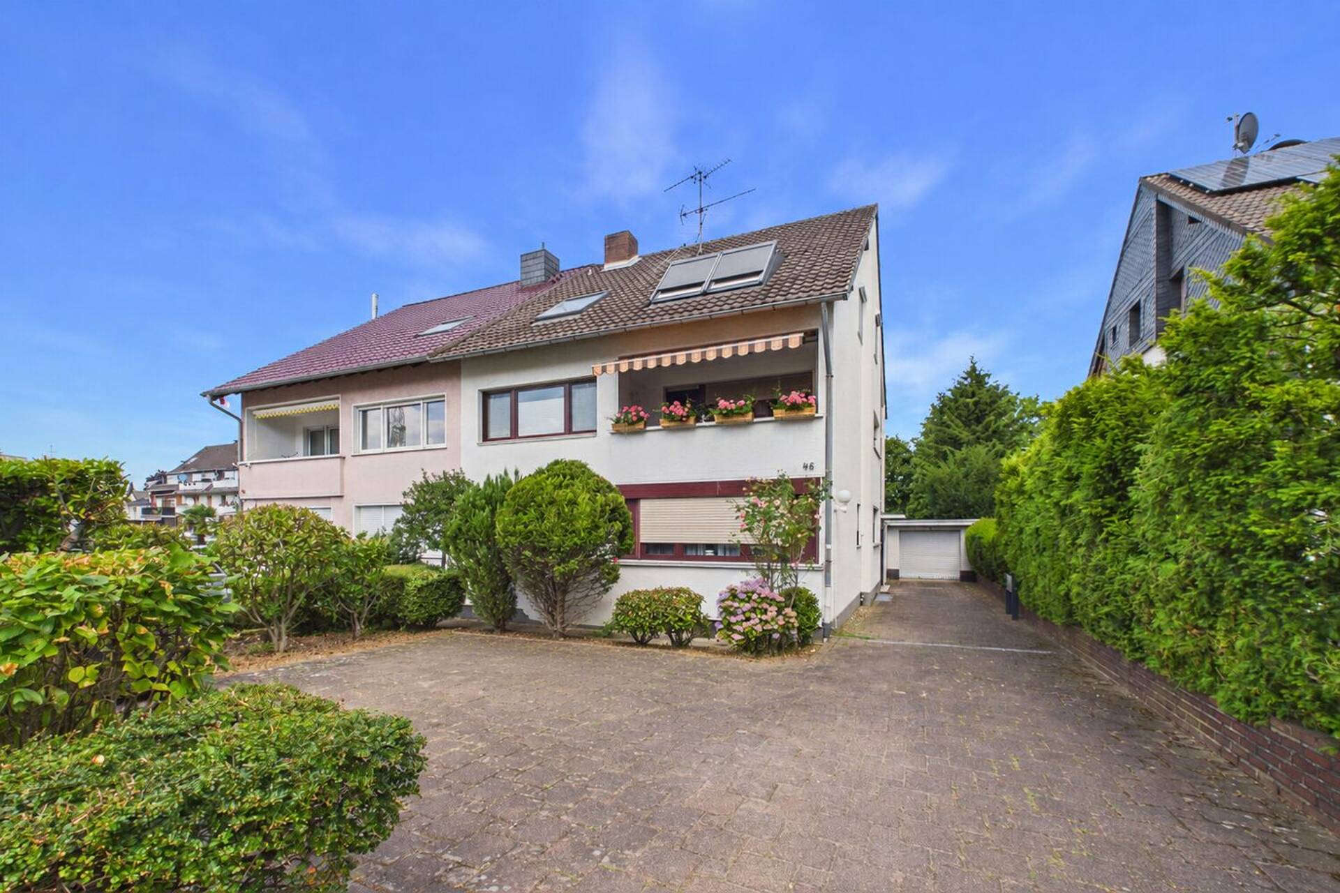 Dachgeschosswohnung in 51145 Köln mit 65 m² kaufen