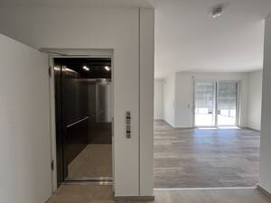 Erstbezug: Neubau Penthouse-Wohnung mit Aufzug bis in die Wohnung und beeindruckender Dachterrasse! – 33106 Paderborn – Vorschaubild 2
