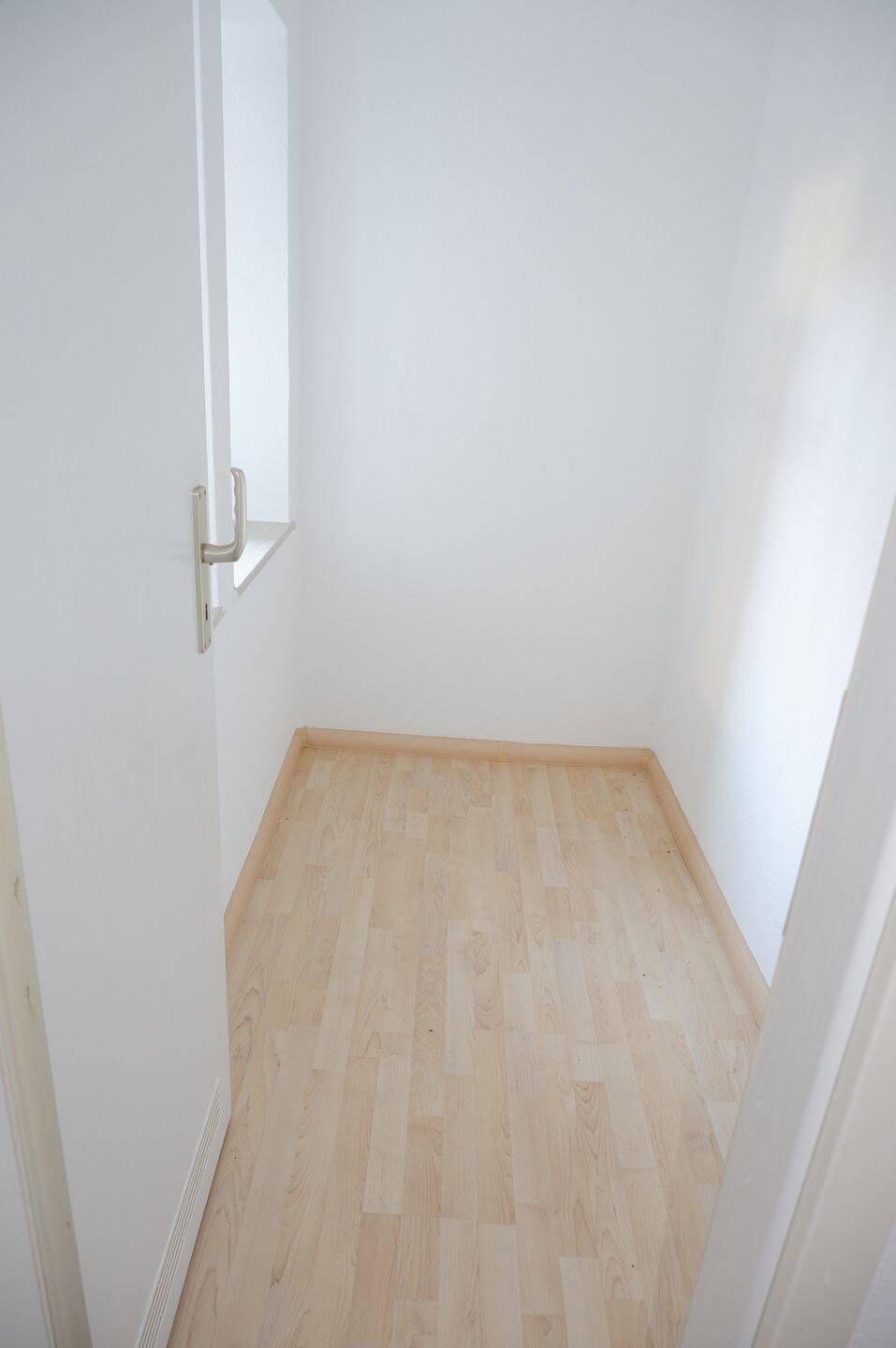 Frei ab 1.8.26 + Balkon an der Küche + Bad mit Wanne – Chemnitz – Vorschaubild 8