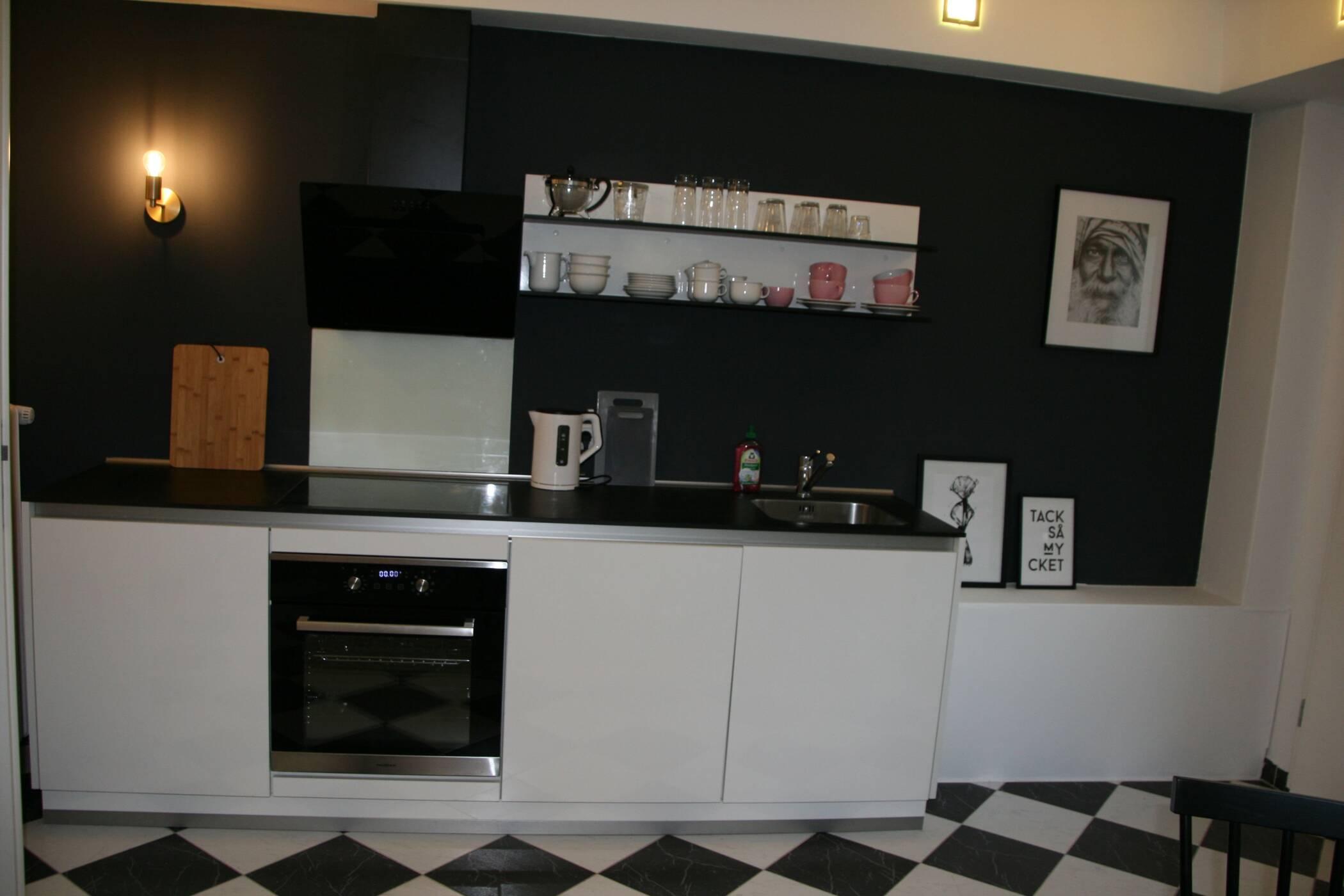 Charmantes & wundervolles Studio Apartment – Köln – Vorschaubild 8
