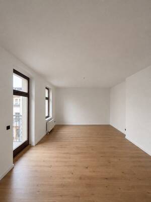 Erstbezug nach Sanierung: 2-Zimmer-Altbauwohnung mit Balkon, Aufzug & Einbauküche direkt am Dom – 39104 Magdeburg – Vorschaubild 4