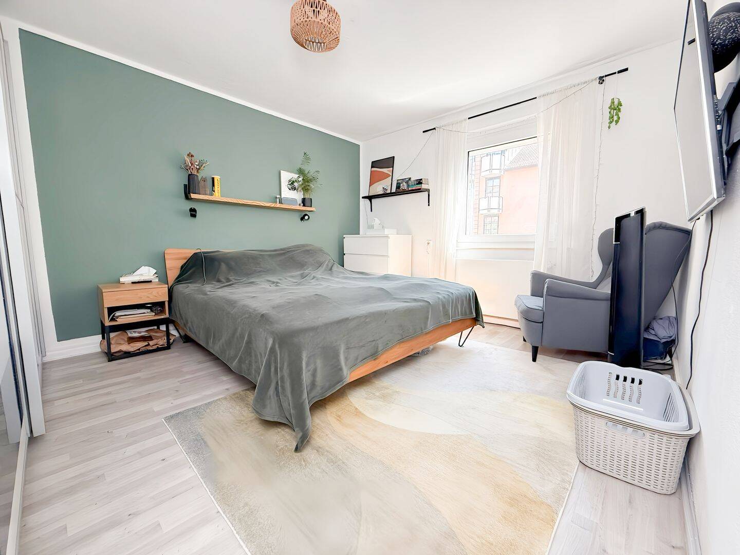 Top-Lage in Erlangen: 2-Zimmer-Wohnung mit bis zu 5 % Rendite und WG-Potenzial – Erlangen – Vorschaubild 4