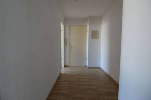 Helle 2-Zimmer-Wohnung mit sonniger Loggia – 81927 München – Vorschaubild 3