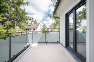 Sofort einziehen: Moderne 3-Zimmer-Wohnung mit drei Balkonen und durchdachtem Grundriss – 81739 München – Vorschaubild 7