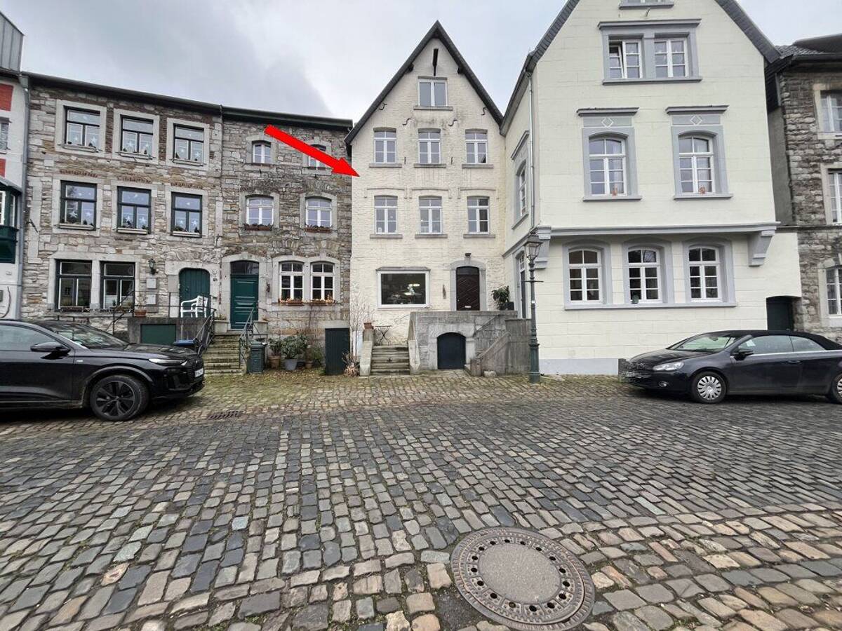 Denkmalgeschütztes Wohn- und Geschäftshaus im Herzen von Aachen-Kornelimünster – 52076 Aachen – Bild 1 von 9