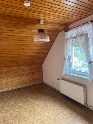 Sanierungsbedürftiges Einfamilienhaus mit separatem Wohnbungalow zur sofortigen Nutzung in Erfurt-Hochheim – 99094 Erfurt – Vorschaubild 9